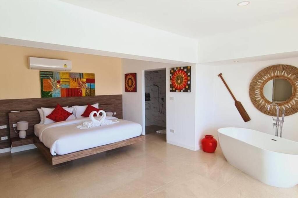 Chokdee - 5 Bedrooms And Amazing Sea View Villa *